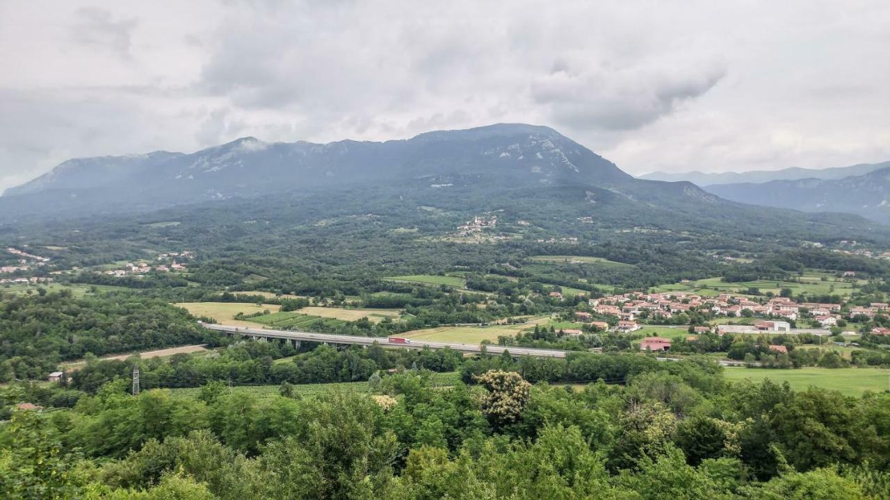 Apartma In Soba Vipavski Kriz Ajdovščina Exteriör bild
