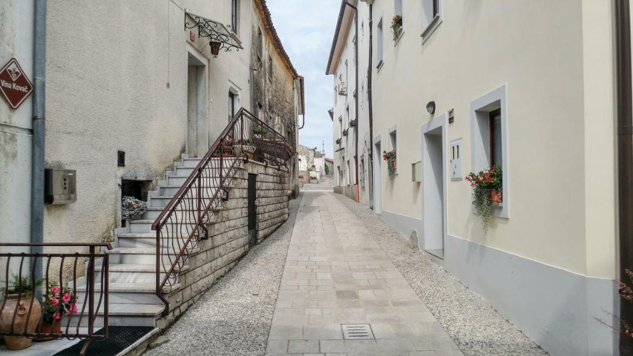 Apartma In Soba Vipavski Kriz Ajdovščina Exteriör bild